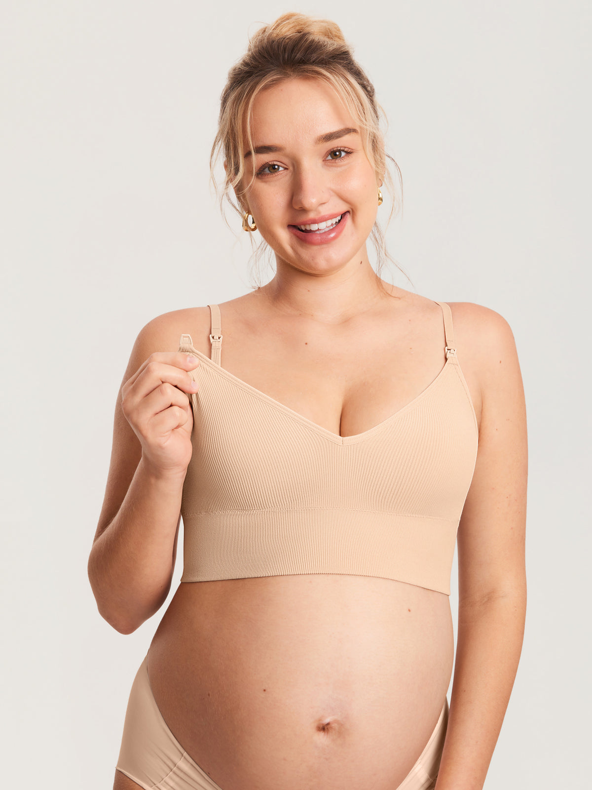 MOMANDA Women's Ribbed V Neck Nursing Bralette Beige @model_info:MOM1