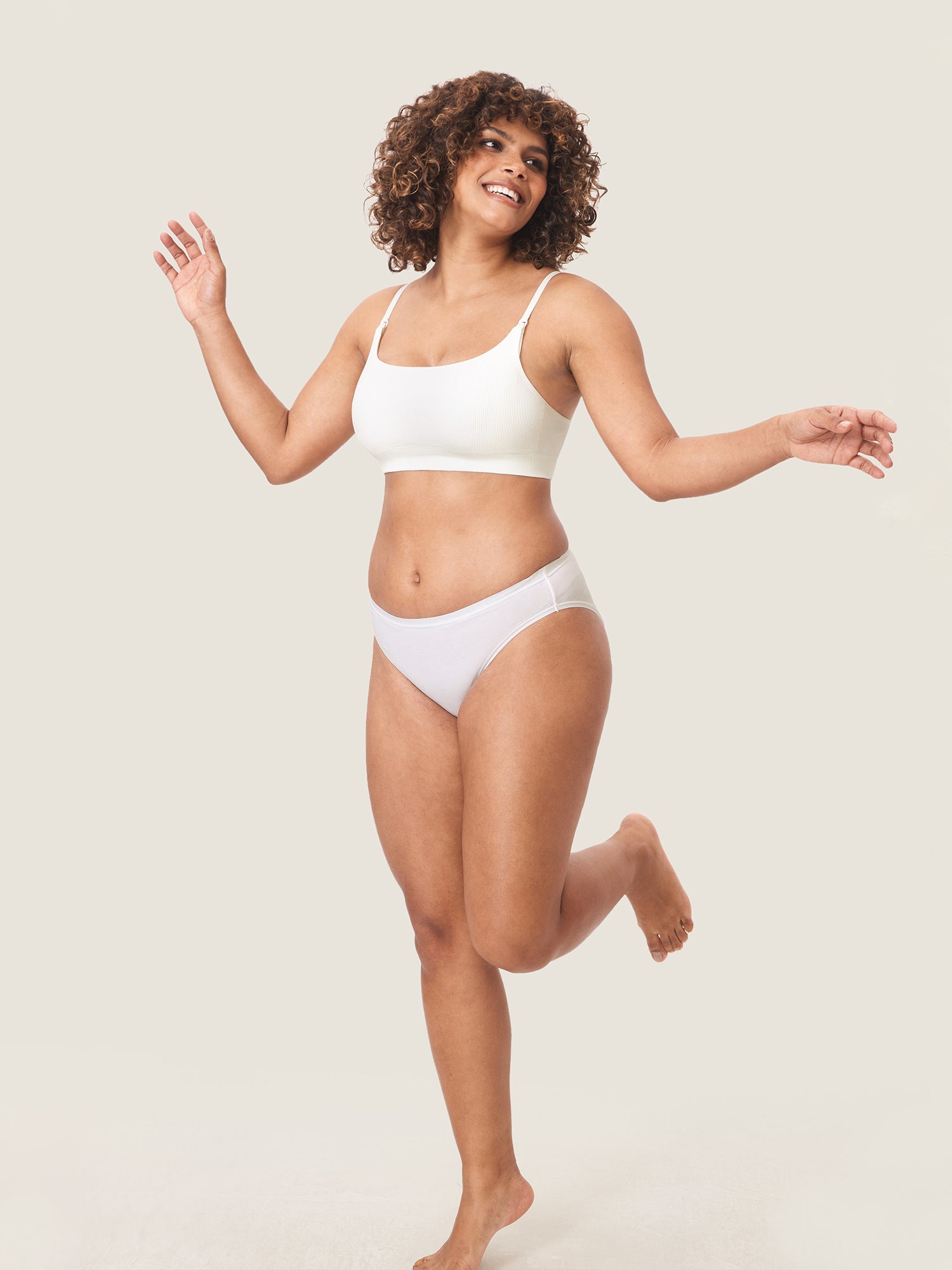 MOMANDA Women's Ribbed Scoop Nursing Bralette Iceland White