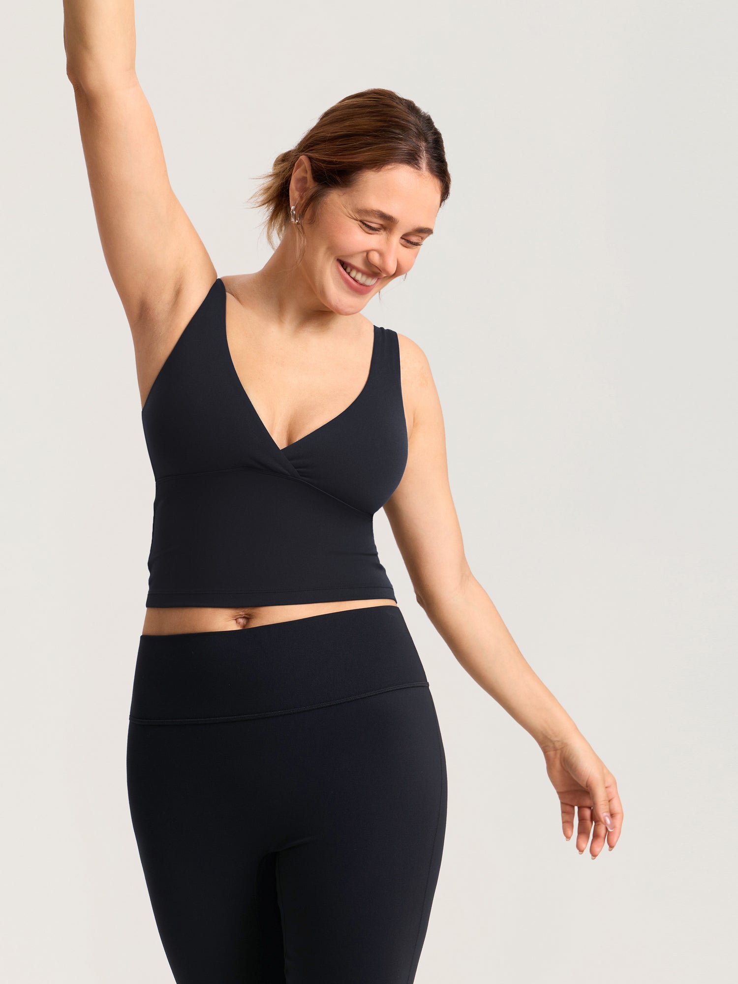 MOMANDA Natrelax® Crossover Nursing Crop Tank Top Black