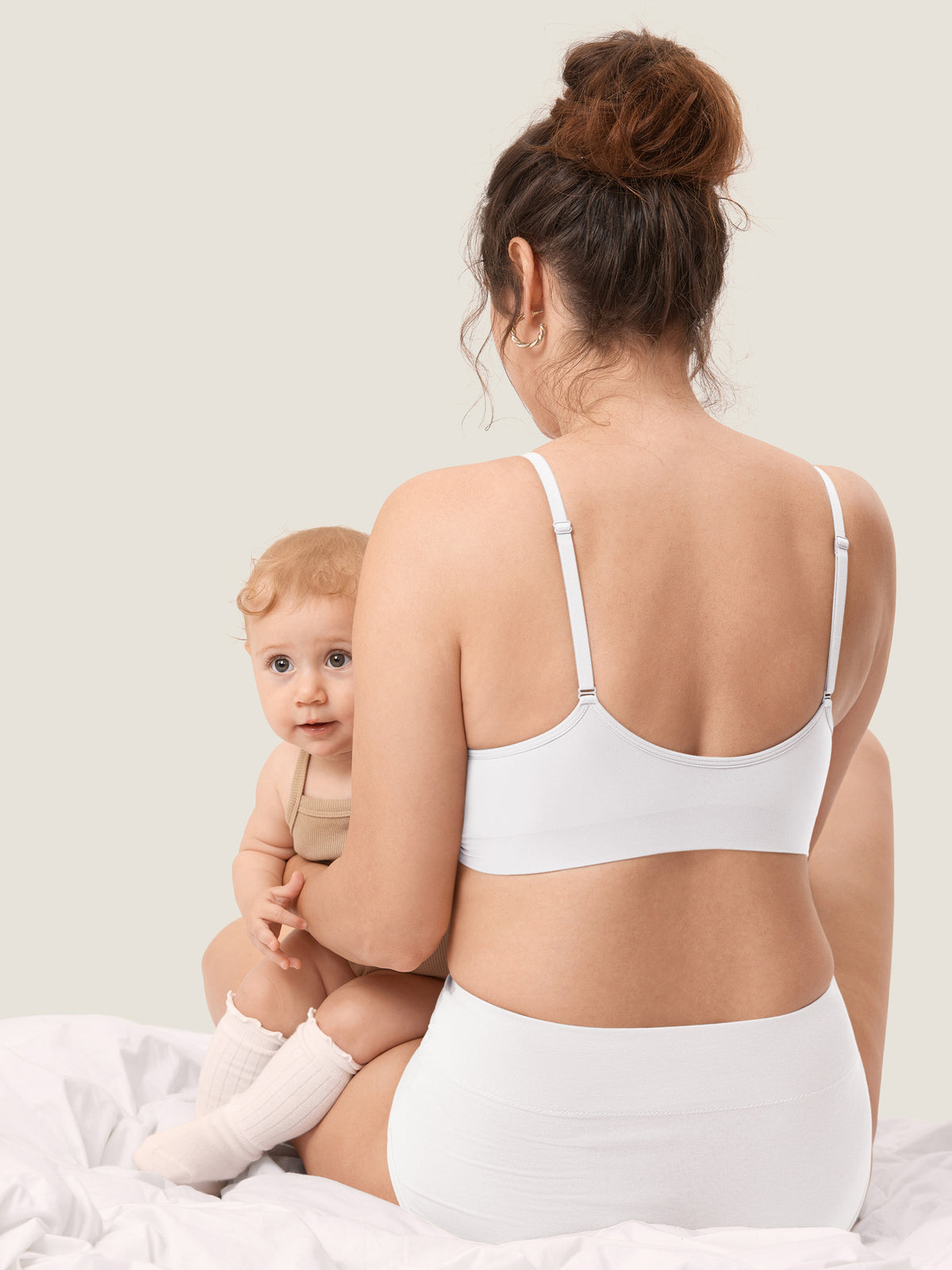 MOMANDA Women's Seamless Soft Knit Nursing Bra Iceland White @model_info:MOM3