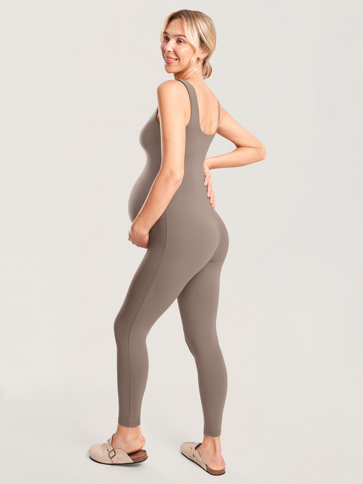 MOMANDA Women's Natrelax® Maternity Jumpsuit Khaki Taupe @model_info:MOM3