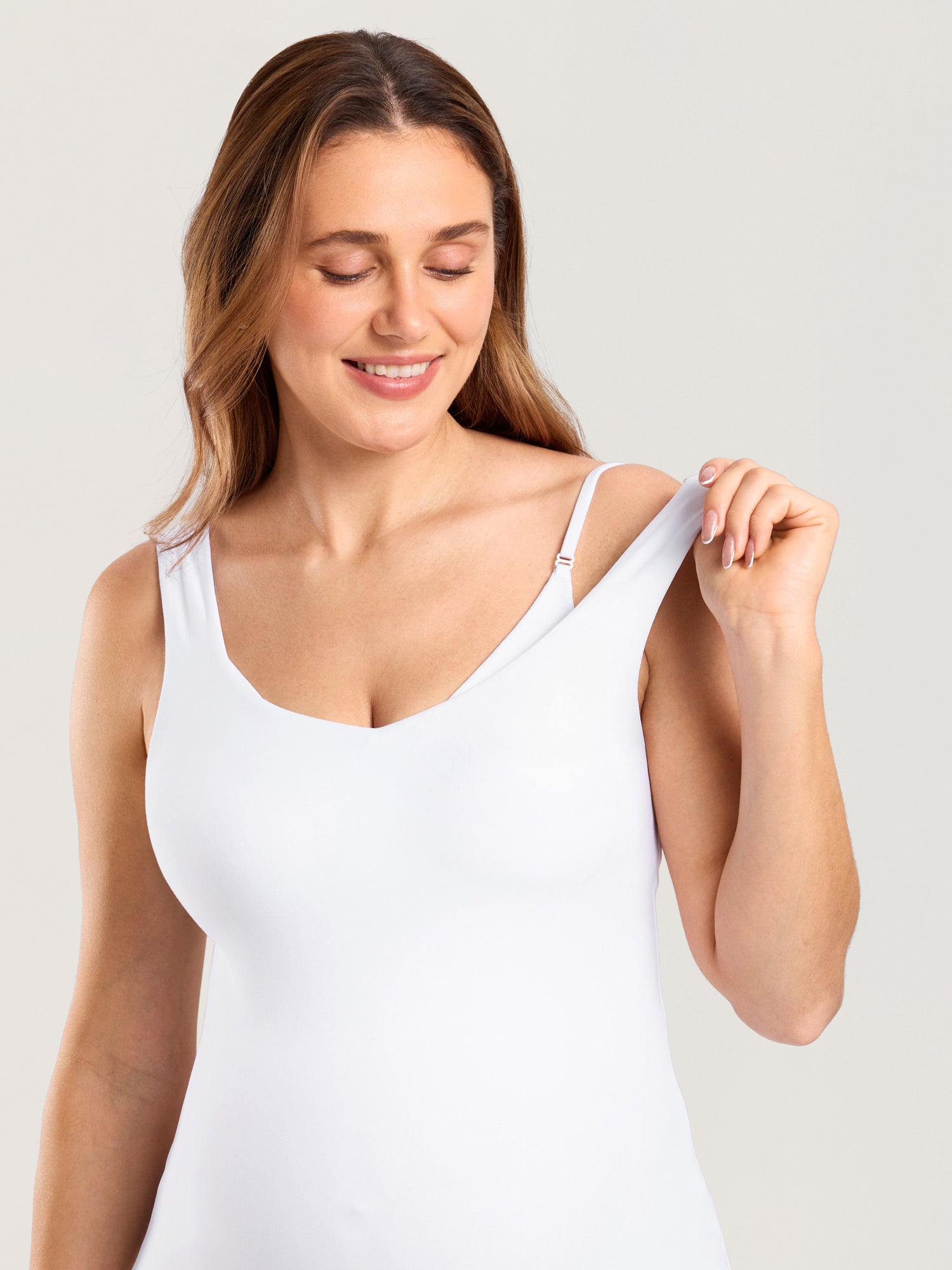 MOMANDA Naterlax® V Neck Nursing Tank Top White